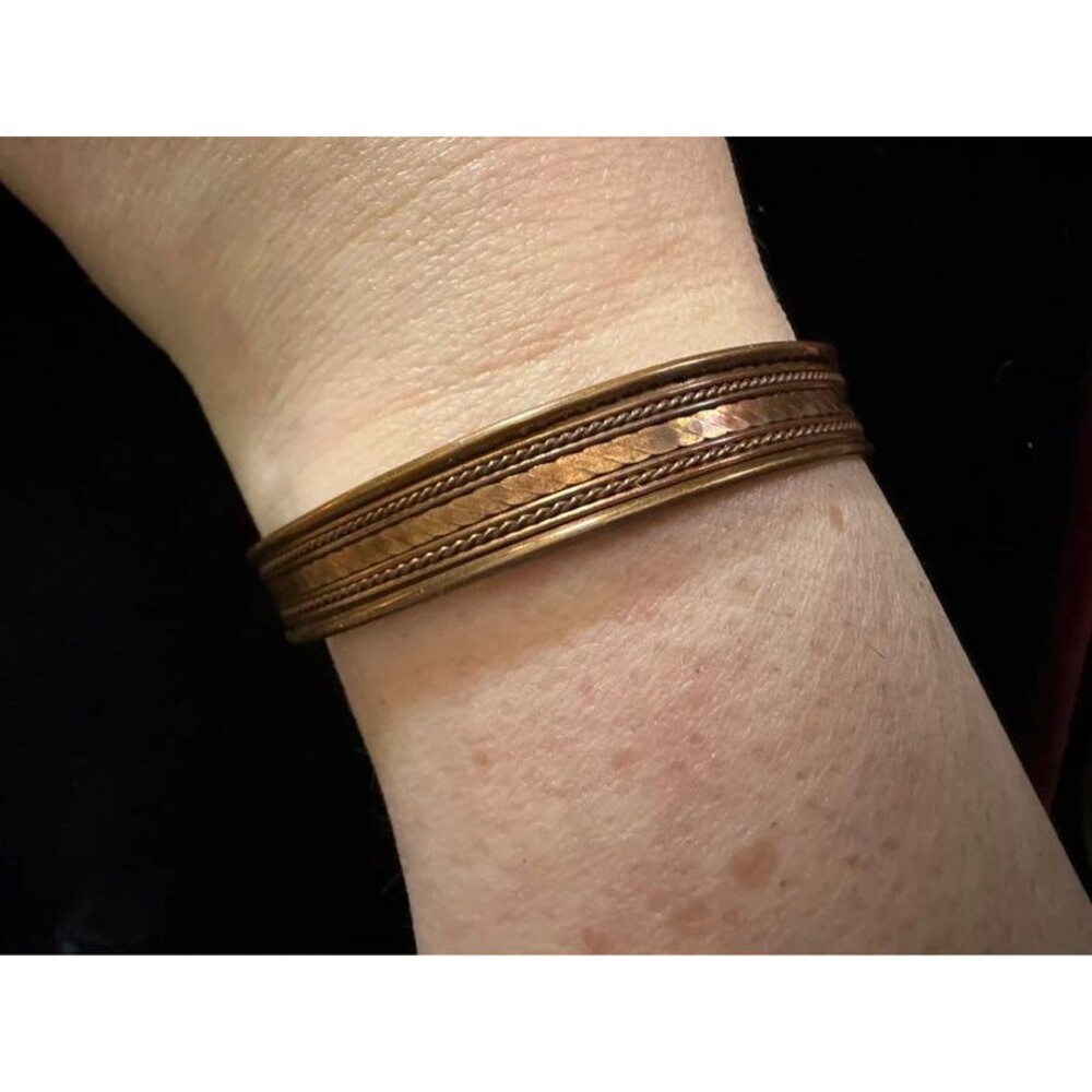 Vintage Solid Copper Magnetic Cuff Bracelet - Therapy Style